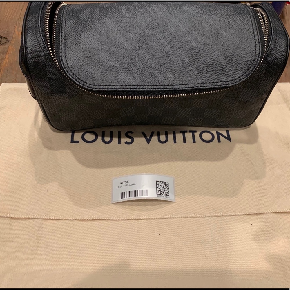 LOUIS VUITTON TOILETRY POUCH